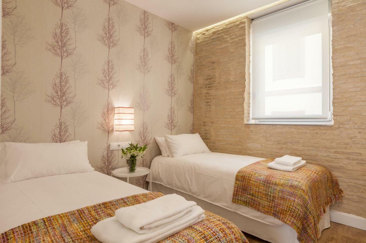 Apartamentos Rg Suites Jardines De Murillo Sevilla Eksteriør billede